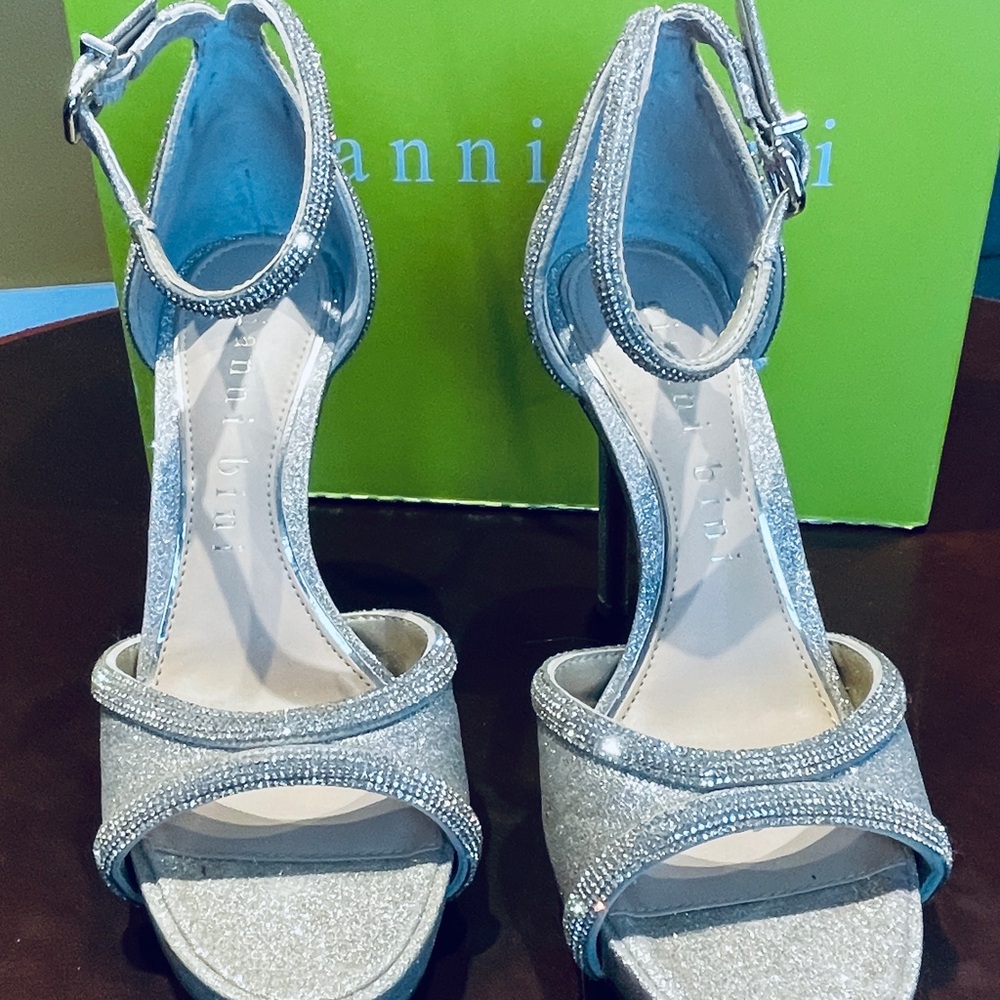 Gold Gianni Bini Heels - Picture 2 of 2